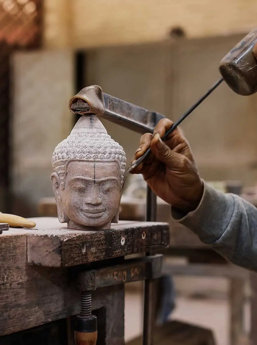 Artisans Angkor Stone Carving